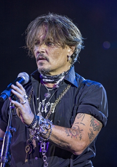 Hậu kiện tụng, Johnny Depp không trở lại diễn xuất, sẽ ra mắt album âm nhạc