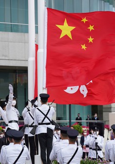 Hong Kong thượng cờ kỷ niệm 25 năm ngày trở về Trung Quốc