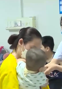 Hơn 200 nhân viên y tế Thanh Hóa nghỉ việc do áp lực công việc