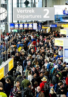 Tình trạng lộn xộn tại nhiều sân bay châu Âu sẽ tiếp tục diễn ra trong vài tháng tới