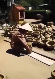 Làng gốm cổ Hội An đón nhận danh hiệu Di sản văn hóa phi vật thể Quốc gia