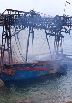 Phú Quốc: Tàu cá cháy rụi gây thiệt hại gần 15 tỉ đồng