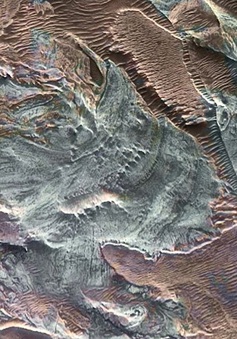 Phát hiện dấu tích của sông băng cổ đại trên sao Hỏa