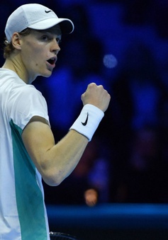 Jannik Sinner khởi đầu thuận lợi tại ATP Finals
