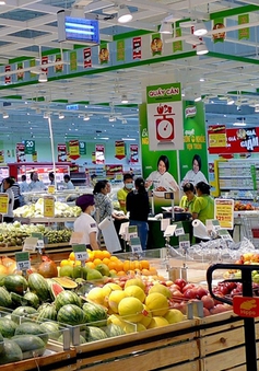 Nhiều siêu thị tung khuyến mãi trên 50% dịp cuối năm