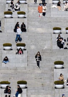 Hàn Quốc "trợ cấp" những người trẻ cô đơn 500 USD/tháng để tái hòa nhập xã hội