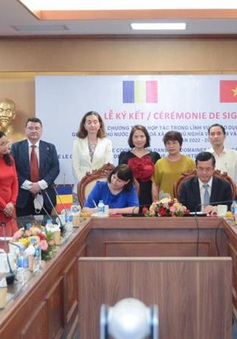 Việt Nam và Romania ký kết hợp tác giáo dục