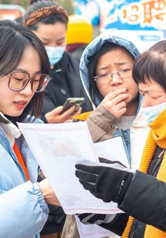 Giới trẻ Trung Quốc thất nghiệp kỷ lục – Vì đâu nên nỗi?