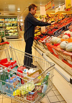 Người Pháp giảm khẩu phần ăn do lạm phát