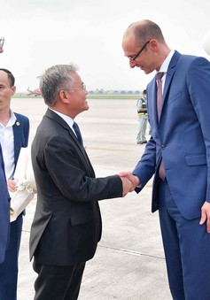 Chủ tịch Hội đồng Quốc gia Thụy Sĩ bắt đầu thăm chính thức Việt Nam