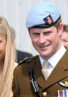 Hoàng tử Harry đổ lỗi cho truyền thông Anh vì sự rạn nứt với bạn gái cũ