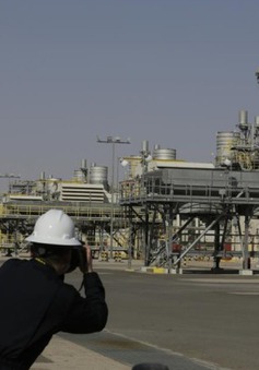 Vì sao Saudi Arabia đơn phương cắt giảm sản lượng dầu?