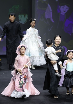 Mẫu nhí Việt tự tin sải bước tại Tuần lễ thời trang Thâm Quyến 2023