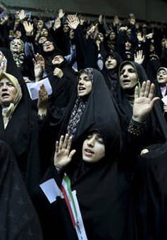 Iran thông qua mức án lên tới 10 năm tù đối với hành vi ăn mặc hở hang