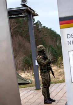 Đức cân nhắc kiểm soát biên giới với Ba Lan và Cộng hòa Czech