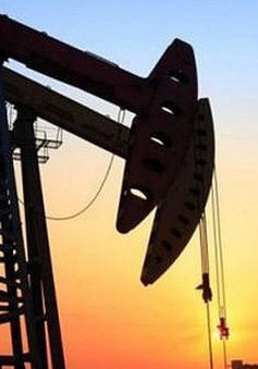 Giá dầu thế giới bật tăng mạnh