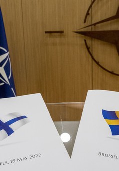 NATO kêu gọi Hungary sớm phê chuẩn nghị định thư kết nạp Thụy Điển