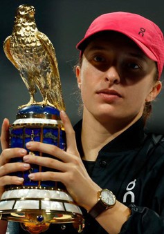 Iga Swiatek vô địch giải quần vợt Qatar mở rộng