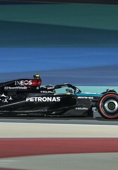 Đua xe F1 | Đội đua Mercedes gây bất ngờ trong phiên chạy thử tại GP Bahrain