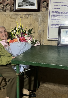 Nữ bác sĩ trở lại Điện Biên sau 70 năm đám cưới trong hầm Đờ Cát