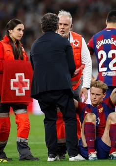 Vừa mới trở lại, ngôi sao của Barcelona lại tiếp tục gặp chấn thương