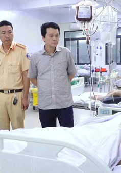 Tự đâm vào dải phân cách, 2 học sinh ở Quảng Ninh thương vong
