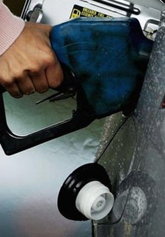 Mỹ: Điều hành giá xăng dầu qua cơ chế thị trường