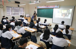 Hà Nội dự kiến cho học sinh từ khối 7-12 đi học ngay sau Tết