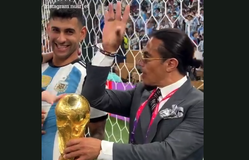 FIFA vào cuộc nghiêm túc vụ "thánh rắc muối" quấy rối ĐT Argentina ăn mừng