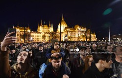 Hàng nghìn người Hungary biểu tình đòi Thủ tướng từ chức