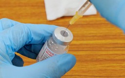 Moderna Nhật Bản đặt mục tiêu thử nghiệm vaccine ngừa COVID-19 và cúm vào mùa Đông 2024