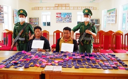 Sơn La: Bắt giữ hai đối tượng vận chuyển heroin và 48.000 viên ma tuý tổng hợp