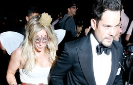 Phép màu Halloween: Vợ chồng Hilary Duff “nối lại tình xưa”