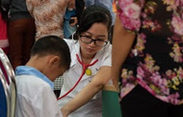 Khám sàng lọc tim bẩm sinh cho trẻ em tỉnh Hà Giang