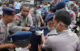 Indonesia: Máy bay quân sự lao xuống khu dân cư chỉ 2 phút sau khi cất cánh