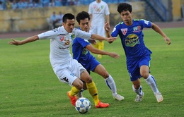 Các cầu thủ trẻ HAGL “hút” người hâm mộ ở Hà Nội