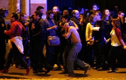 Nhân chứng kể lại giây phút kinh hoàng sau khủng bố đẫm máu ở Paris