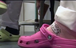 Giày thông minh ngăn chặn nhiễm khuẩn trong bệnh viện