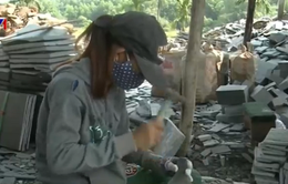 Đà Nẵng: Phụ nữ làng đá Hoà Sơn vượt khó, thoát nghèo