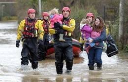 Lũ lụt khiến hàng trăm người phải sơ tán tại Anh