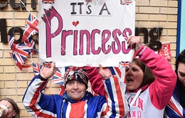 Vương quốc Anh hân hoan chào đón công chúa nhỏ