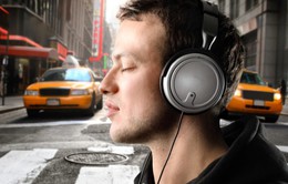 Nghe nhạc quá to, hơn 1 tỷ người có nguy cơ mất thính giác