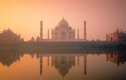 Mất 9 năm để dọn sạch Taj Mahal
