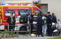 Hiện trường vụ xả súng làm chết 12 người tại Paris