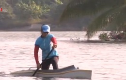 Trương Thị Phương miệt mài tập luyện cho giải VĐQG Canoeing