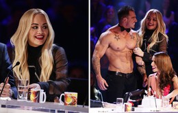 Giám khảo X-Factor mừng sinh nhật trên 'ghế nóng' cùng trai đẹp 6 múi