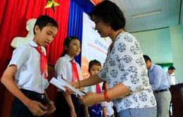 "Niềm Tin Việt" - Nuôi dưỡng ước mơ đến trường của học sinh nghèo hiếu học