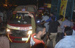 Nổ bom ở Pakistan: Nạn nhân tăng nhanh, bệnh viện quá tải