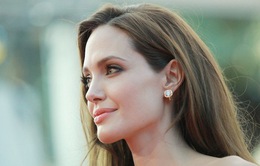 Angelina Jolie - Người phụ nữ mạnh mẽ chiến đấu với ung thư