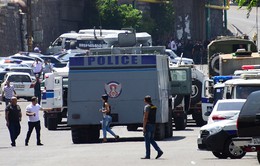 Bạo loạn tại Armenia, còn 5 cảnh sát bị giữ làm con tin